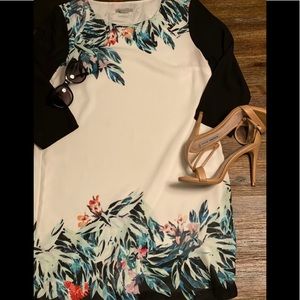 H&M long sleeved printed dress